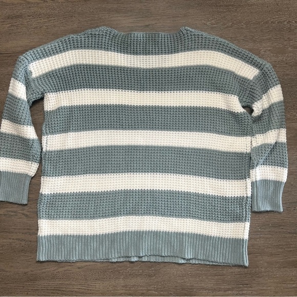 She + Sky chunky knit blue and white striped oversized sweater size Small - Picture 8 of 10